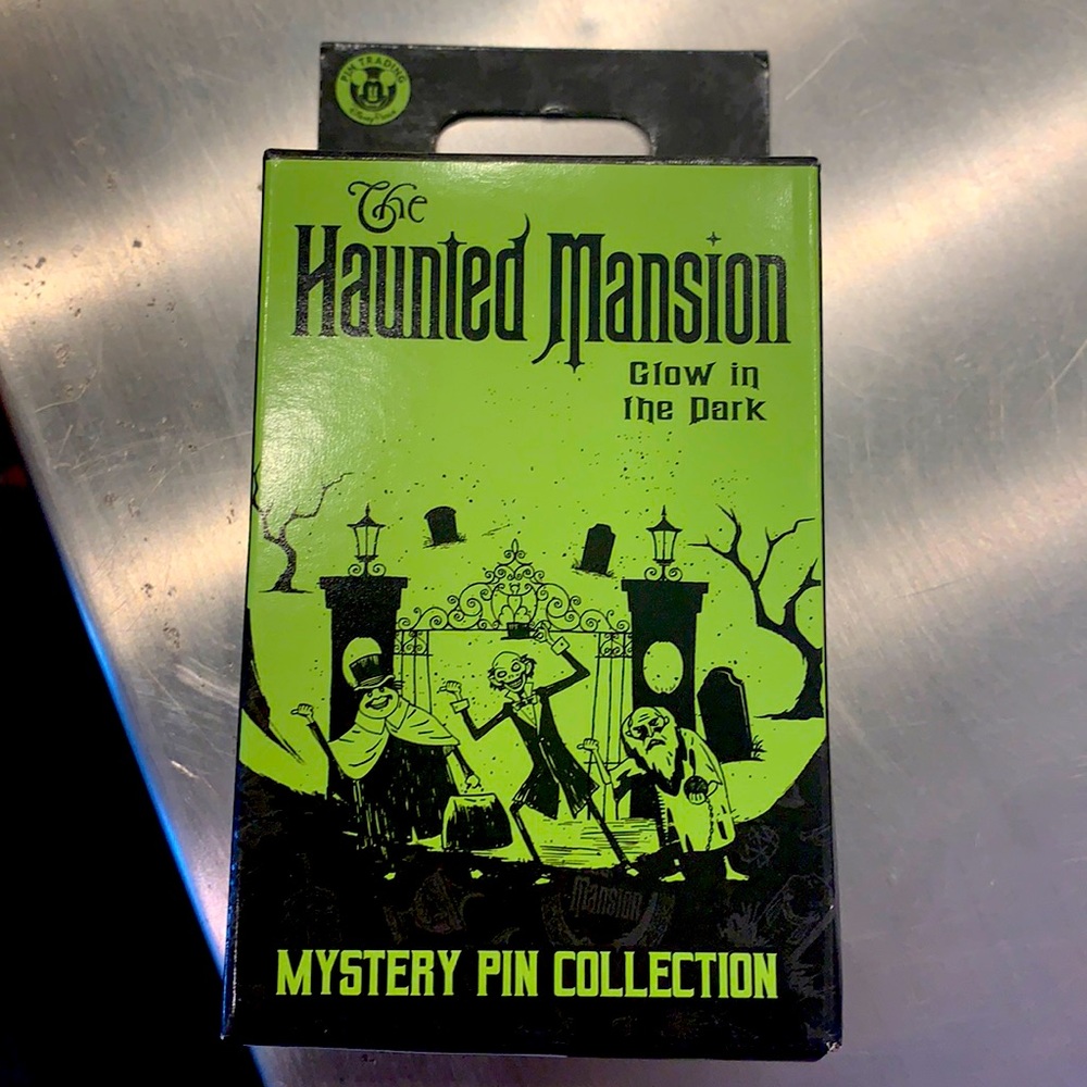 NWB Haunted Mansion 2 surprise pins